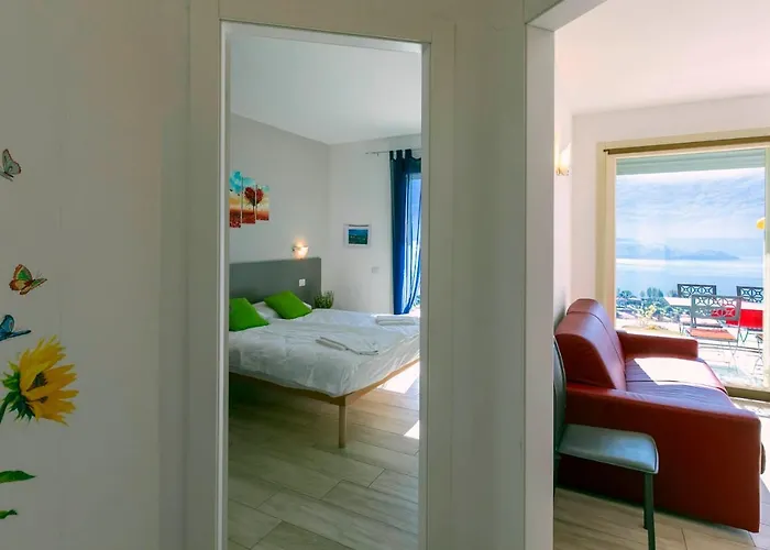 La Collinetta Aparthotel Vercana
