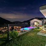 Aparthotel La Collinetta Vercana